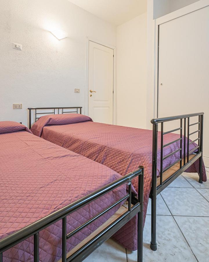 Ambra Holiday Rooms San Teodoro  Dış mekan fotoğraf